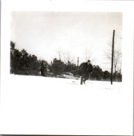 Photographie Photo Vintage Snapshot Anonyme Enfant Neige  - Andere & Zonder Classificatie