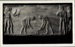 CPA Athen Griechenland, Hockeyspiel; Relief Auf Einer Statuenbasis; Ca. 510 V.Chr., Nationalmuseum - Grèce