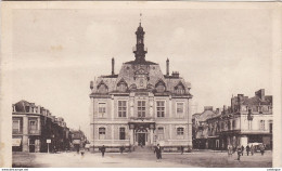 CPA 03 - COMMENTRY - L'Hôtel De Ville - Commentry