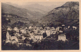 03 / ALLOS / VUE GENERALE / DANS LE FOND / MONT DE L AIGUILLE - Autres & Non Classés