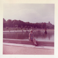 PHOTO ORIGINALE AL 1 - FORMAT 9 X 9 - PARIS - JARDINS DU LUXEMBOURG - 1964 - Lieux