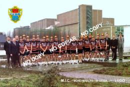 PHOTO CYCLISME REENFORCE GRAND QUALITÉ ( NO CARTE ) GROUPE TEAM MIC - LUDO 1974 - Cyclisme