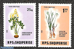 Albania 1986 Flowers 2v, Mint NH, Nature - Flowers & Plants - Albanië