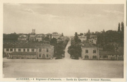 Auxerre; 4e Régiment D' Infanterie. Sortie Du Quartier. Avenue Marceau - Non Voyagé. - Auxerre