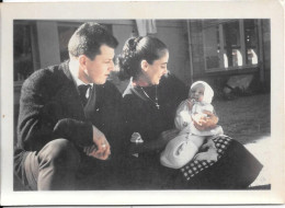 Photo Kodak D'un Couple Avec Leur Bébé - Personnes Anonymes