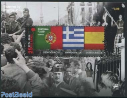 Portugal 2014 25 April 1974, Democracy S/s, Mint NH, History - Flags - History - Ongebruikt