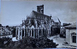 CPSM (Nièvre) - NEVERS, La Cathédrale, église Saint-Cyr (n°57) - Nevers