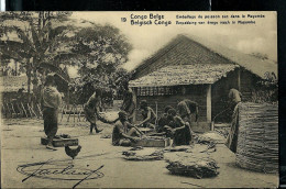 Carte Avec Vue N° 42 - 19 - Emballage De Poisson Sec Dans Le Mayumbe - Obl. BOMA - 10/02/1914 - Ganzsachen