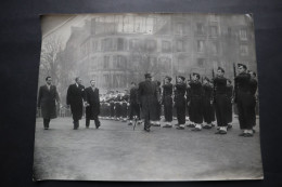 Photo Militaire Le Général De Lattre De Tassigny Passant Les Troupes En Revue 1945?  Par Robert DELHAY - 1939-45
