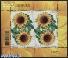 Latvia 2015 Sunflower M/s, Mint NH, Nature - Flowers & Plants - Other & Unclassified