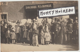 Manche : CARENTAN   : Boucherie Mr. L ' Honneur  ( Avec   Enfants!)  ( Carte Photo) Destinée  Argenteuil - Carentan