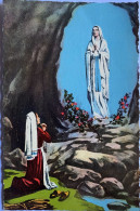CP (Hautes Pyrénées). LOURDES, Apparition De La T.S. Vierge à Bernadette Soubirous En 1858 (n°80) - Lourdes