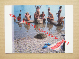 Nudist Beach - Yugoslavia ( 1994 ) - Anonieme Personen