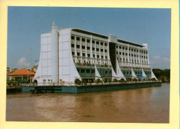 Vietnam : SAIGON HOCHIMINH CITY / L'hotel Floating Sur Le Fleuve De Saigon (voir Scan Recto/verso) - Viêt-Nam