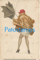 229918 ART ARTE SIGNED HUMOR THE WIND MADE THE WOMAN'S CLOTHES AND UMBRELLA FLY OFF SPOTTED POSTAL POSTCARD - Other & Unclassified