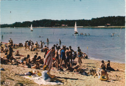 40. HOSSEGOR. CPSM. LA PLAGE AU BORD DU  LAC. ANIMATION. ANNEE 1973 + TEXTE - Hossegor