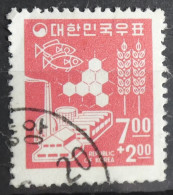 Timbre Corée Du Sud 7 + 2 Soutien Aux Victimes Du Typhon 1966 - Korea (Süd-)