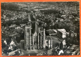 18 BOURGES En Avion Sur BOURGES Façade De La Cathédrale St Etienne Dentelée Carte Vierge TBE - Bourges