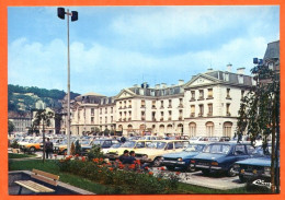 54 LONGWY La Place De L Hotel De Ville Voitures CIM Carte Vierge TBE - Longwy