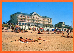 50 JULLOUVILLE   La Plage Et L'hotel Du Casino Carte Vierge TBE - Other & Unclassified