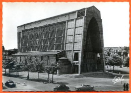 57 METZ Basilique Sainte Thérèse Voitures Carte Vierge TBE - Metz