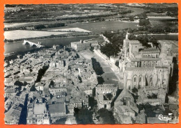 84 AVIGNON Vue Aerienne Sur Le Palais De Papes  CIM Carte Vierge TBE - Avignon