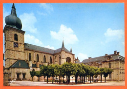 88 REMIREMONT L'Eglise Et Le Palais De Justice Carte Vierge TBE - Remiremont