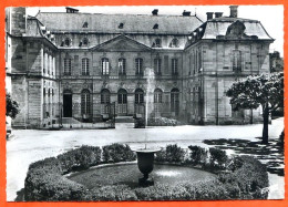 88 REMIREMONT Ancien Palais Abbatial Place De Mesdames Carte Vierge TBE - Remiremont