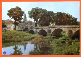 88 MIRECOURT Le Clocher Et Le Vieux Pont Sur Le Madon Carte Vierge TBE - Mirecourt