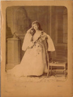 Russie , Noblesse, Belle Femme Fleurie ( Nommé ) Photo Ch. Bergamasco St Petersbourg, 1877 - Alte (vor 1900)