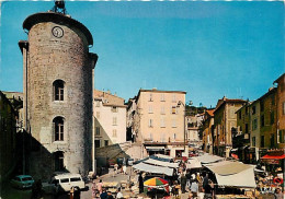 Marchés - Hyères Les Palmiers - La Place Du Marché - Automobiles - CPM - Voir Scans Recto-Verso - Märkte