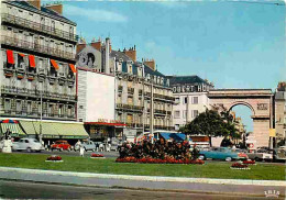 21 - Dijon - La Place Darcy Et La Porte Guillaume - Automobiles - Commerces - CPM - Voir Scans Recto-Verso - Dijon