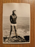 19592.  Fotografia D'epoca Donna Femme Sexy In Pantaloncini Gambe Aa '60 Italia - 11x7,5 - Personnes Anonymes