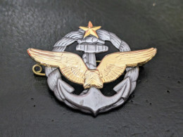 On Pins Pin's Pucelle Insigne Brevet Militaire Pilote Aeronavale Rafale Drago Marine Nationale Tres Bon Etat - Marque Dr - Marine