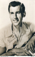 N° 4   PHOTO  9 X13 FAC SIMILE AUTOGRAPHE DE  STEWART  GRANGER - Actors & Comedians