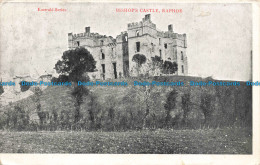 R673775 Raphoe. Bishops Castle. Irish Pictorial Post Card. Eagle Works. Emerald - Monde