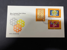 3-5-2024 (14) New Zealand FDC - 1976 - Christmas - FDC