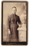 Fotografie F. Lidauer, Traunstein, Königsstrasse, Portrait Bürgerliche Dame Mit Kreuzkette  - Anonymous Persons