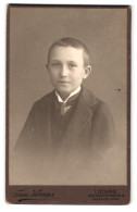 Fotografie Franz Kraus, Liesing, Breitenfurterstrasse 8, Portrait Halbwüchsiger Knabe In Modischer Kleidung  - Anonymous Persons