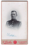 Fotografie E. Dirks, Hildesheim, Zingel 29, Portrait Soldat In Uniform Rgt. 79 Mit Schützenschnur  - Personnes Anonymes