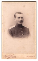 Fotografie Louis Hoyer, Hannover, Portrait Soldat In Uniform Rgt. 74 Mit Moustache  - Anonymous Persons