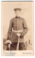 Photo Carl Faust, St. Avold, Homburgerstr., Portrait De Soldat En Uniforme Avec Säbel Et Krätzchen  - Anonymous Persons