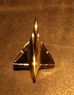 Pin"s Mirage 2000 - Avions