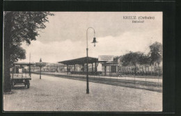 AK Kreuz /Ostbahn, Bahnhof Mit Bahnsteigen  - Pommern