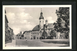 AK Eisenberg /Thür., Marktplatz Mit Rathaus  - Eisenberg