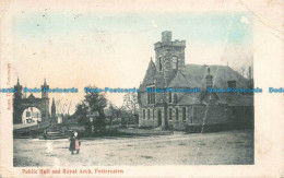 R674731 Fettercairn. Public Hall And Royal Arch. L. S. And S. 1905 - Monde