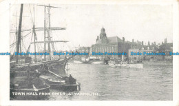 R675231 Gt. Yarmouth. Town Hall From River. 1913 - Monde