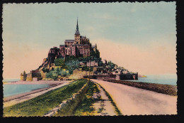LE MONT SAINT MICHEL  Vue Prise De La Digue  ((Juin 2024 71) - Le Mont Saint Michel