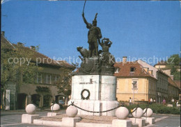 72296476 Eger Erlau Standbild Istvan Dobo Statue Eger Erlau - Hongrie