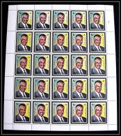 255g - Fujeira MNH ** Mi N° 556 Gamal Abdel Nasser Feuilles (sheets) RARE - Other & Unclassified